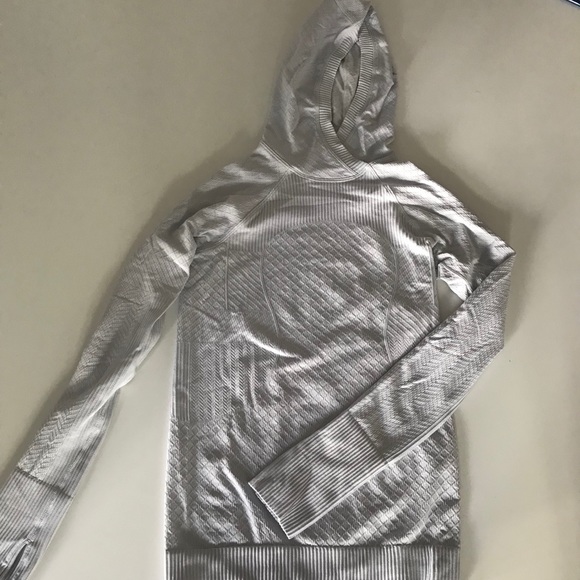lululemon athletica Tops - Lululemon long sleeve hoodie